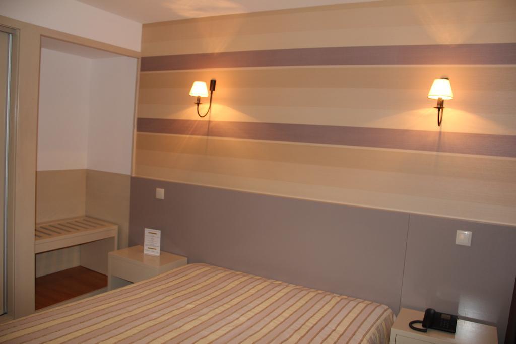 Hotel Troia Amares